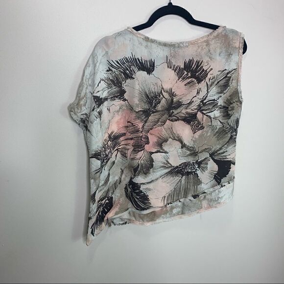 BCBG MaxAzria top asymmetric arm sleeves xs B1 - Picture 6 of 6